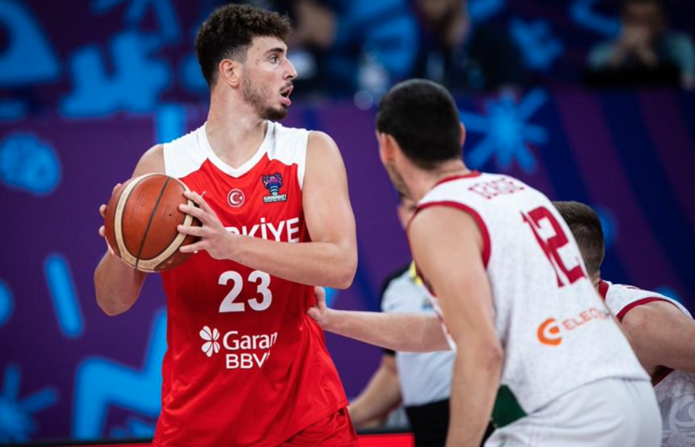 赛事直播-包含关键时刻休斯敦火箭调整名单以备亚冠；调整名单环节打磨；压力陡增；纪律约束更严格的词条