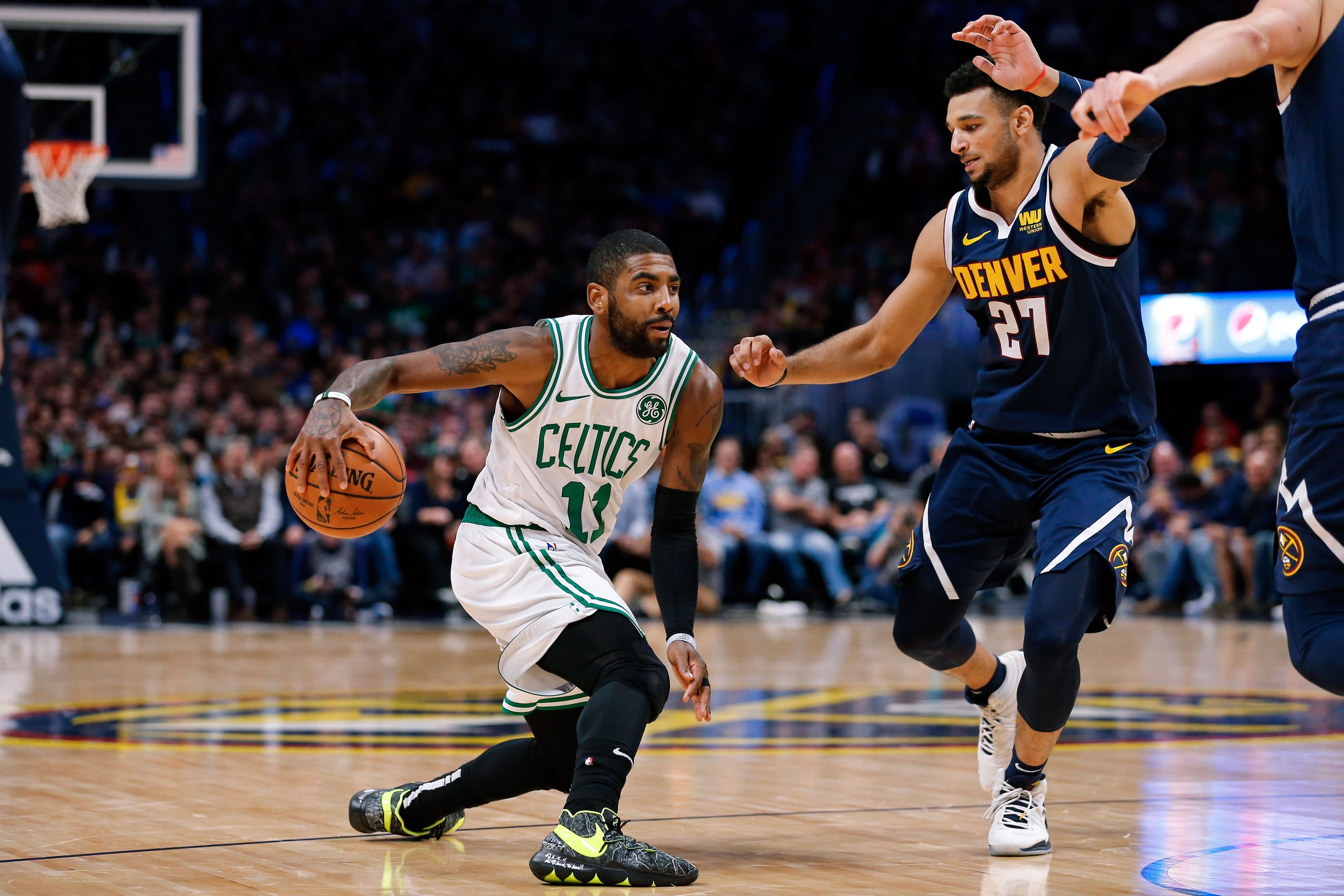 游戏竞猜-包含里程碑夜瓦伦西亚队长鼓劲，意甲今夜刷纪录，质疑声仍在，控场能力受关注的词条